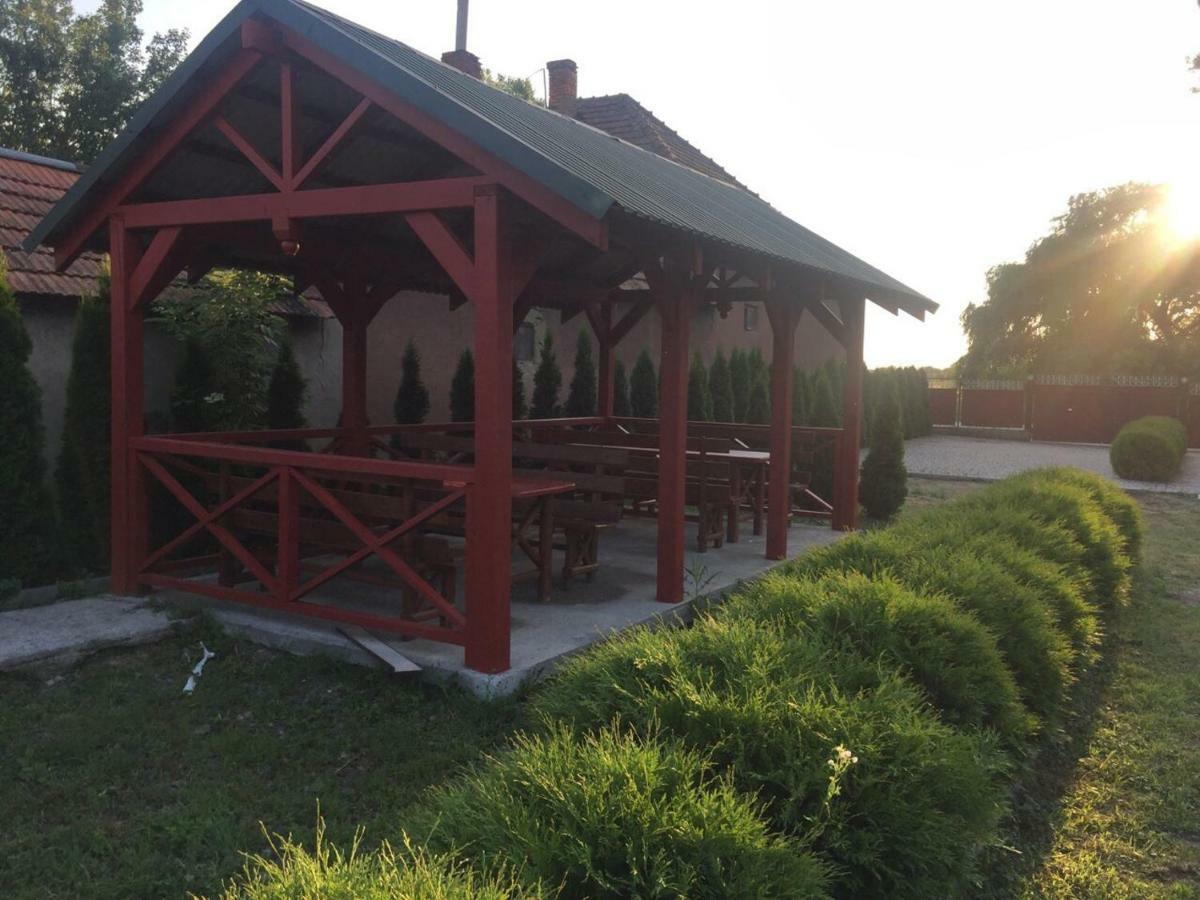 Private House Near Kosyno Villa Shom Exterior photo